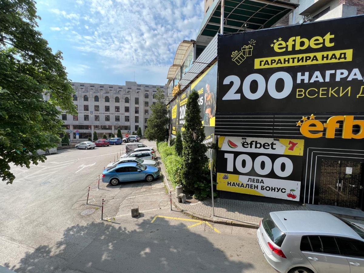 Top Center Apartment In Veliko Tarnovo Luaran gambar