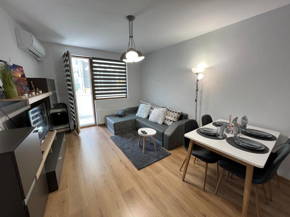 Top Center Apartment In Veliko Tarnovo Luaran gambar