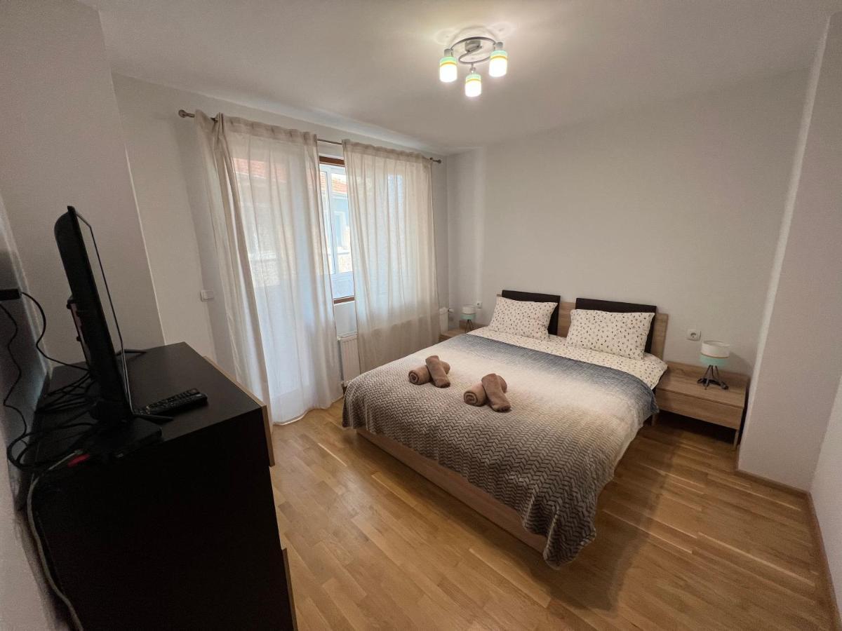 Top Center Apartment In Veliko Tarnovo Luaran gambar
