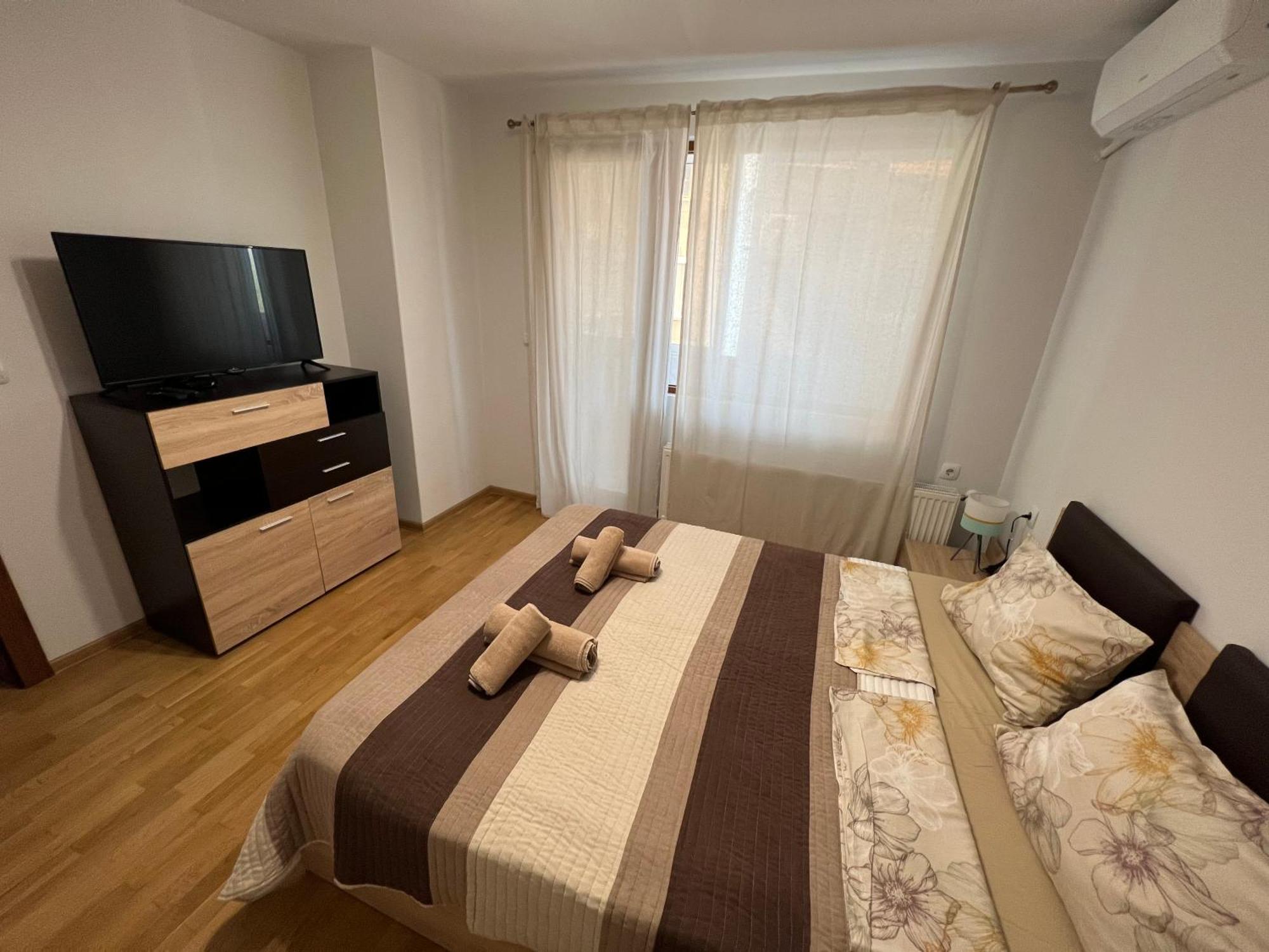 Top Center Apartment In Veliko Tarnovo Luaran gambar